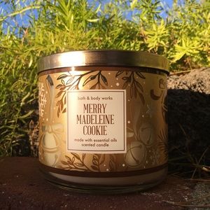 Merry Madeleine Cookie Candle Bath Body Works